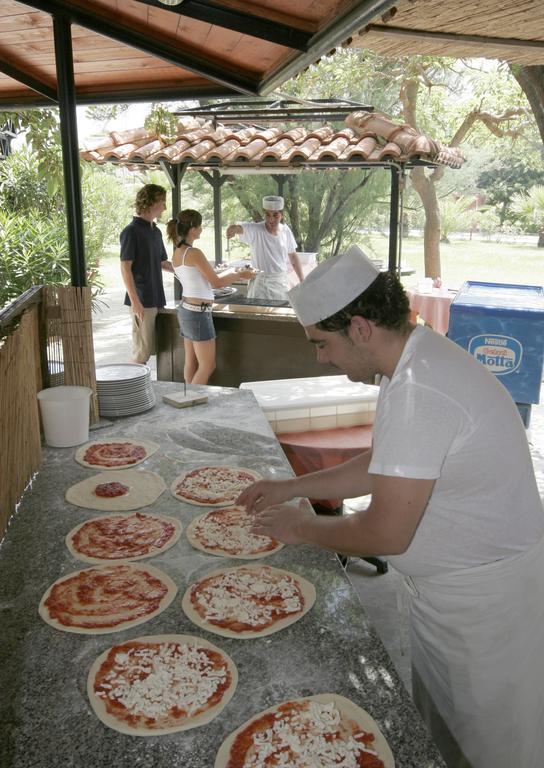 Fiesta Hotel Garden Beach Campofelice Di Roccella Esterno foto